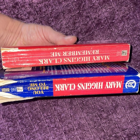 Mary Higgens Clark 2 pack back novels remember me and you belong to me books - Picture 9 of 9